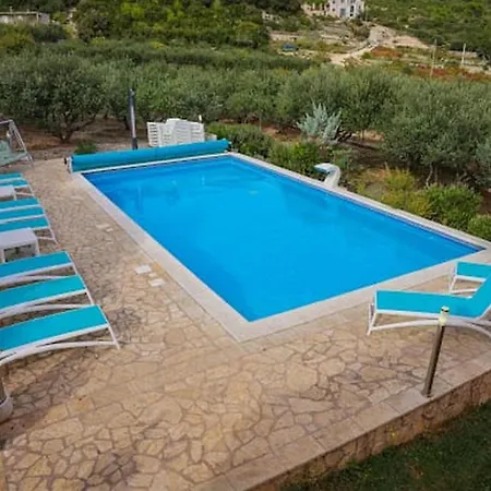 Villa Exclusive Elegant With Pool In *