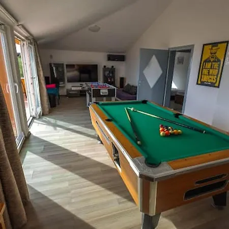Villa Exclusive Elegant With Pool In Kastel Novi