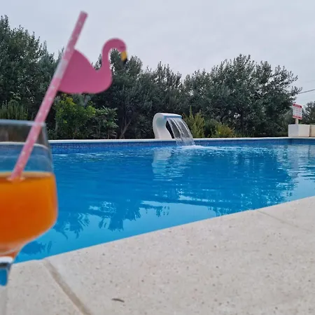Exclusive Elegant With Pool In Villa
