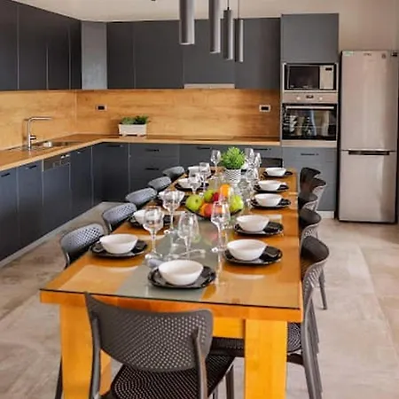 Exclusive Elegant With Pool In Villa *